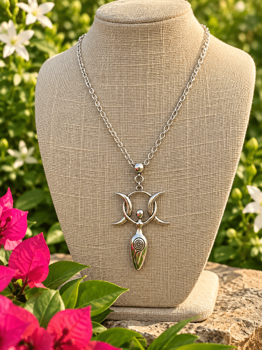 MOON GODDESS NECKLACE - Honeysuckle & Sparrow